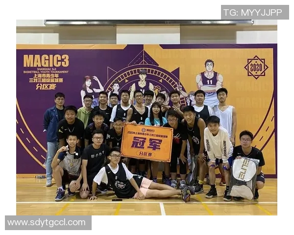 南京篮球队与成都篮球队的耐力较量赛后深度分析与总结 南京篮球队与成都篮球队的耐力较量赛后深度分析与总结