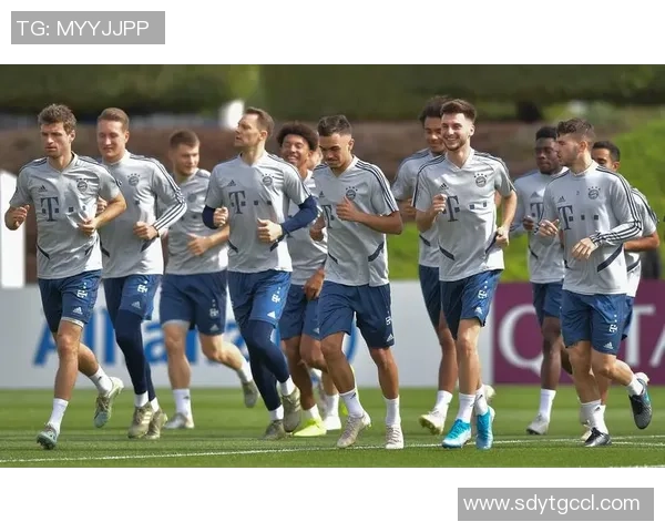 卡塔尔足球明星风采展现精彩瞬间与职业生涯回顾视频 卡塔尔足球明星风采展现精彩瞬间与职业生涯回顾视频