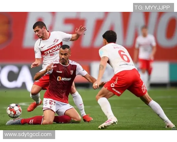 足球巨星风采尽显精彩瞬间集锦回顾与分析 足球巨星风采尽显精彩瞬间集锦回顾与分析