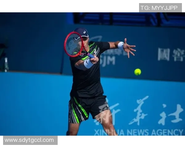 南京网球队在世界杯预选赛中的战术表现分析与点评