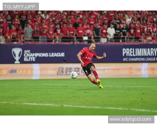 成都足球队在足球团队协作排行榜中荣获第五名展现出强大团队精神与实力