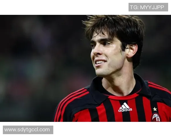 法国足球明星年满25岁展现巅峰实力引发全球关注与期待 法国足球明星年满25岁展现巅峰实力引发全球关注与期待