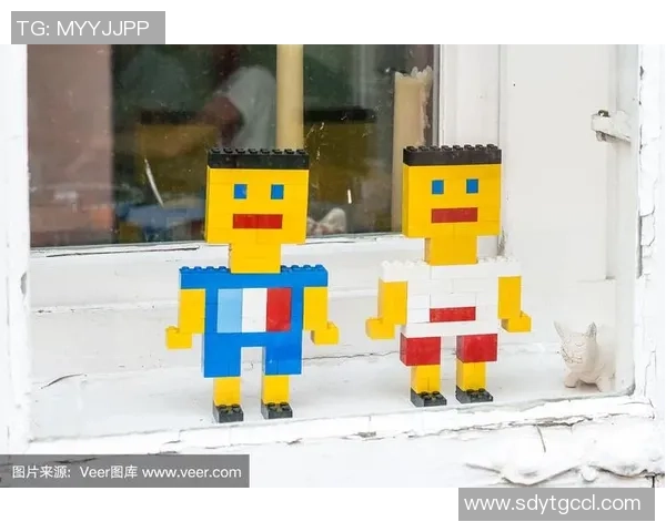 足球明星模型乐高创意拼搭体验让你感受足球魅力与乐趣的完美结合